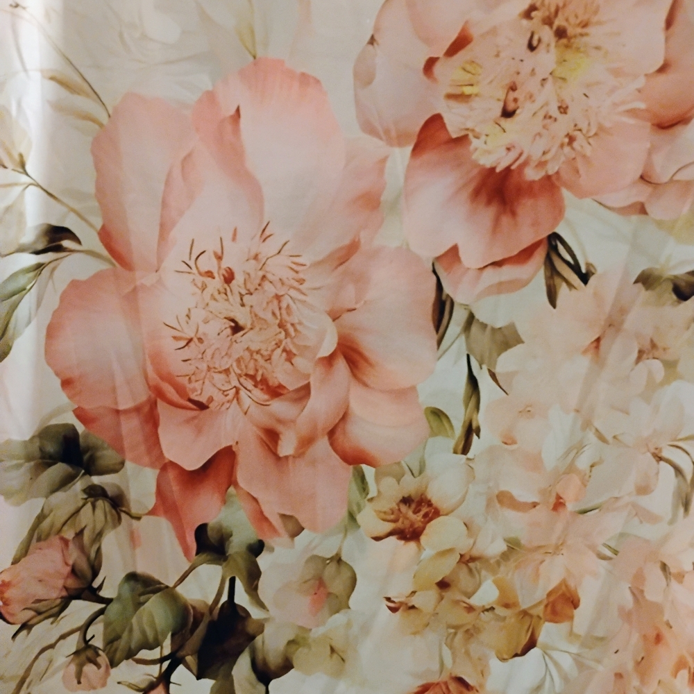 Women's Plus Size Long Sleeve Floral Top - Picture 2 of 3